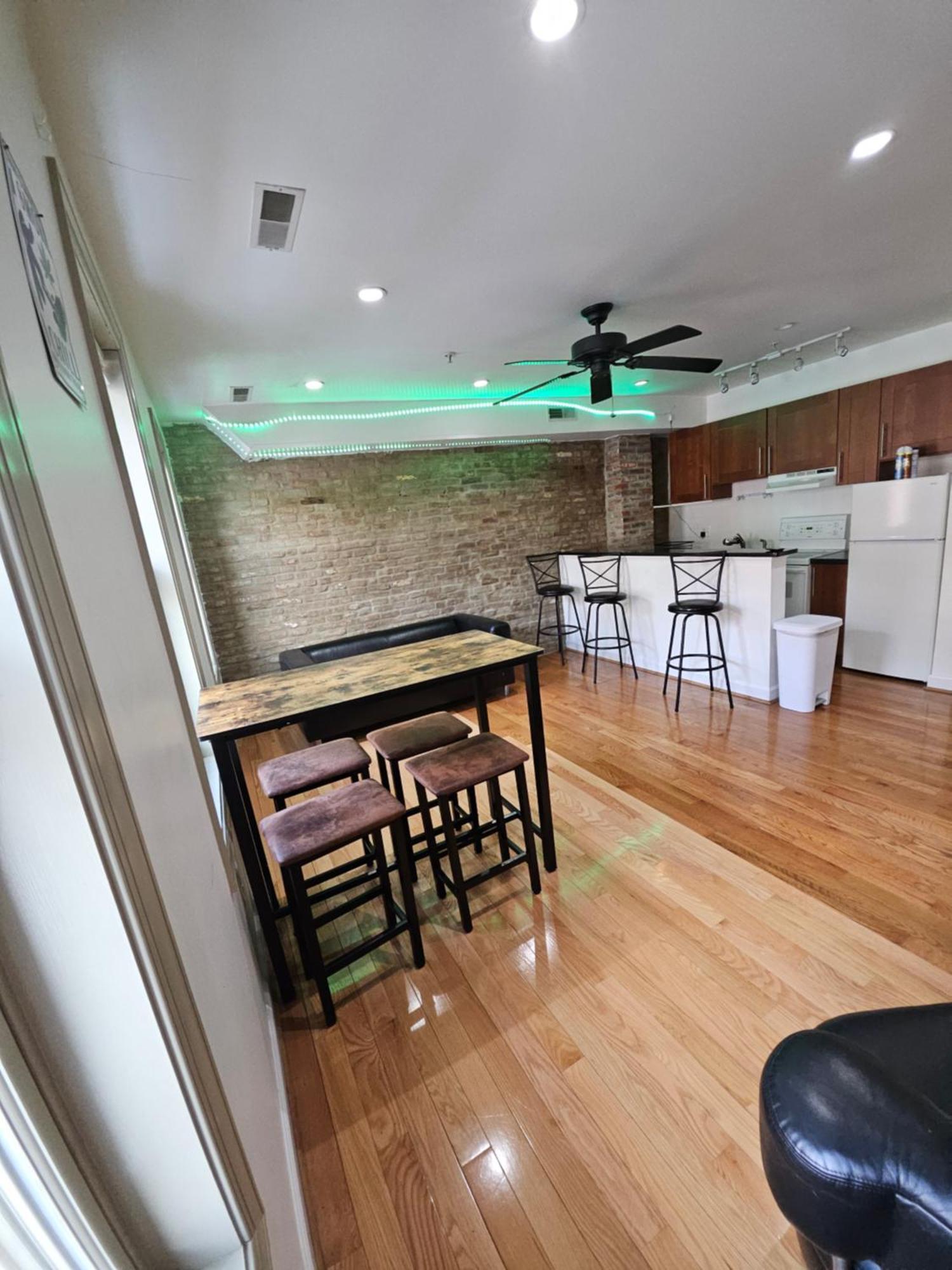 Dc Playhouse Bed And Breakfast Hotel Вашингтон Екстер'єр фото